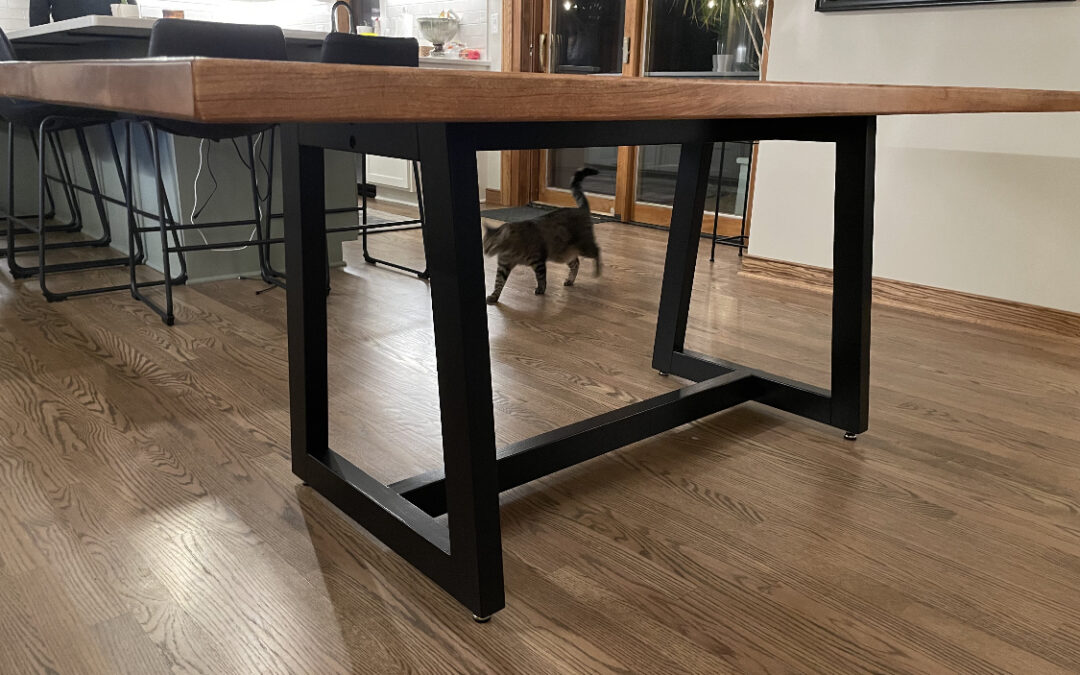 New kitchen, new table